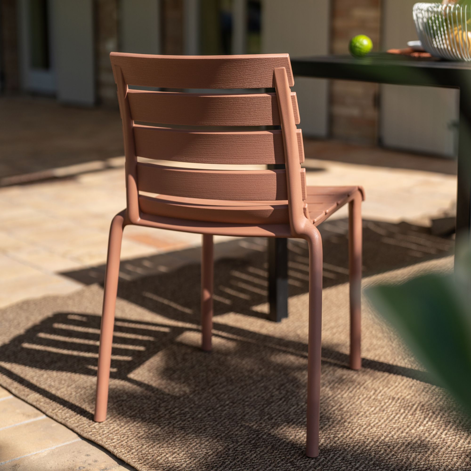 Sedia da esterno impilabile <span>Terracotta ZOE</span> - immagine 3