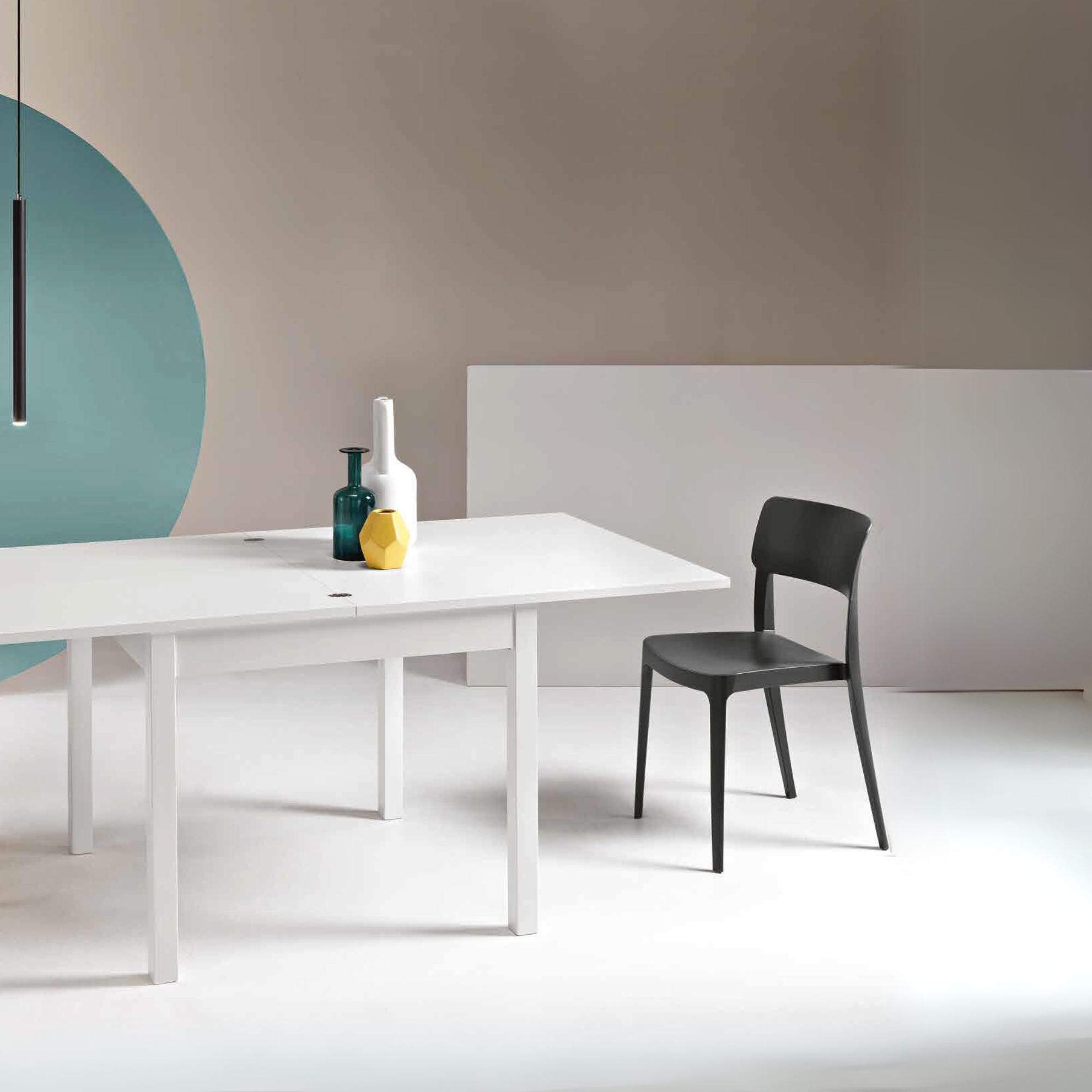 Sedia impilabile in polipropilene <span>Nero RUNA</span> - immagine 4