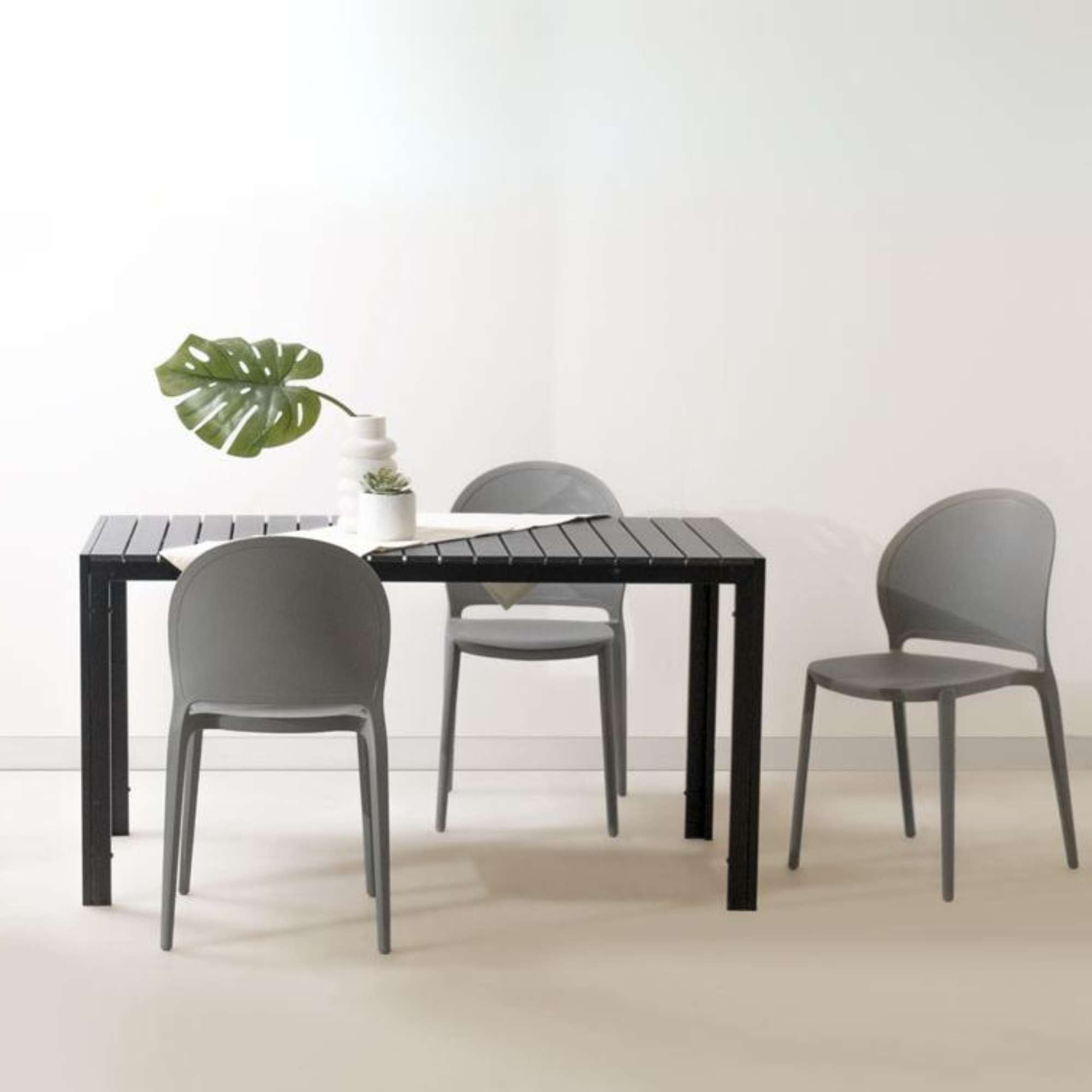 Set da esterno Tavolo e 4 sedie - immagine 2