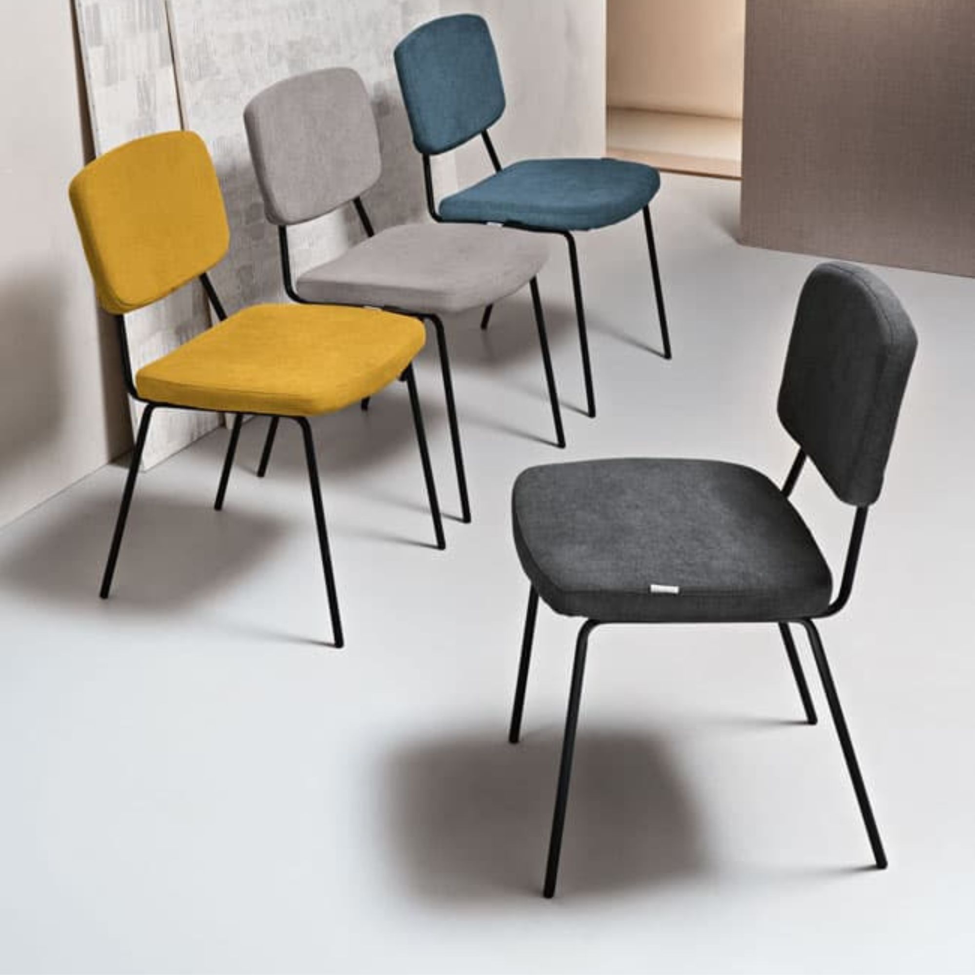 Sedia in tessuto imbottito<span>SONIA BLU</span> - immagine 2